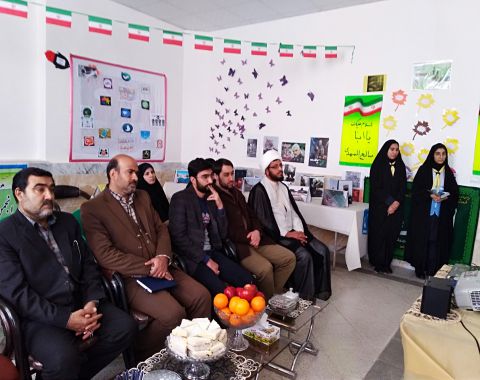 بازدید مسؤولین گرامی استان از نمایشگاه مدرسه انقلاب